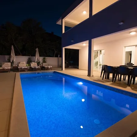 Lana Holiday home