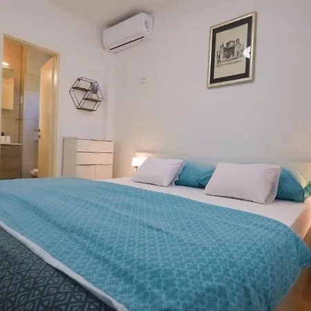 Lana Vakantiehuis Supetar